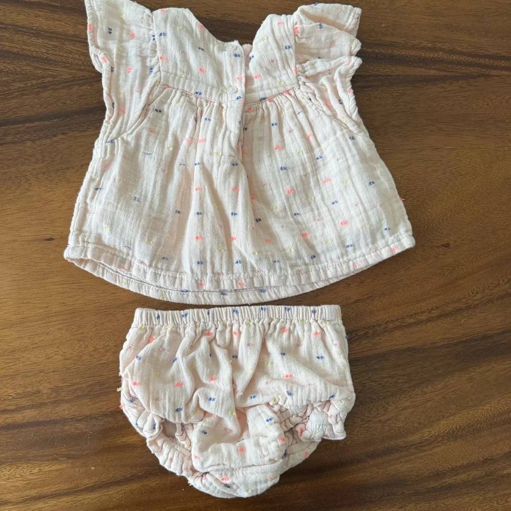 GAP Baby Pink Peach Gauze Cotton Ruffled Top with Bloomers 6-12M